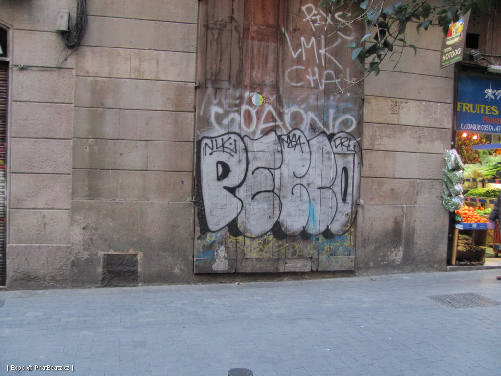 1312-1401_BarcelonaStreet_118