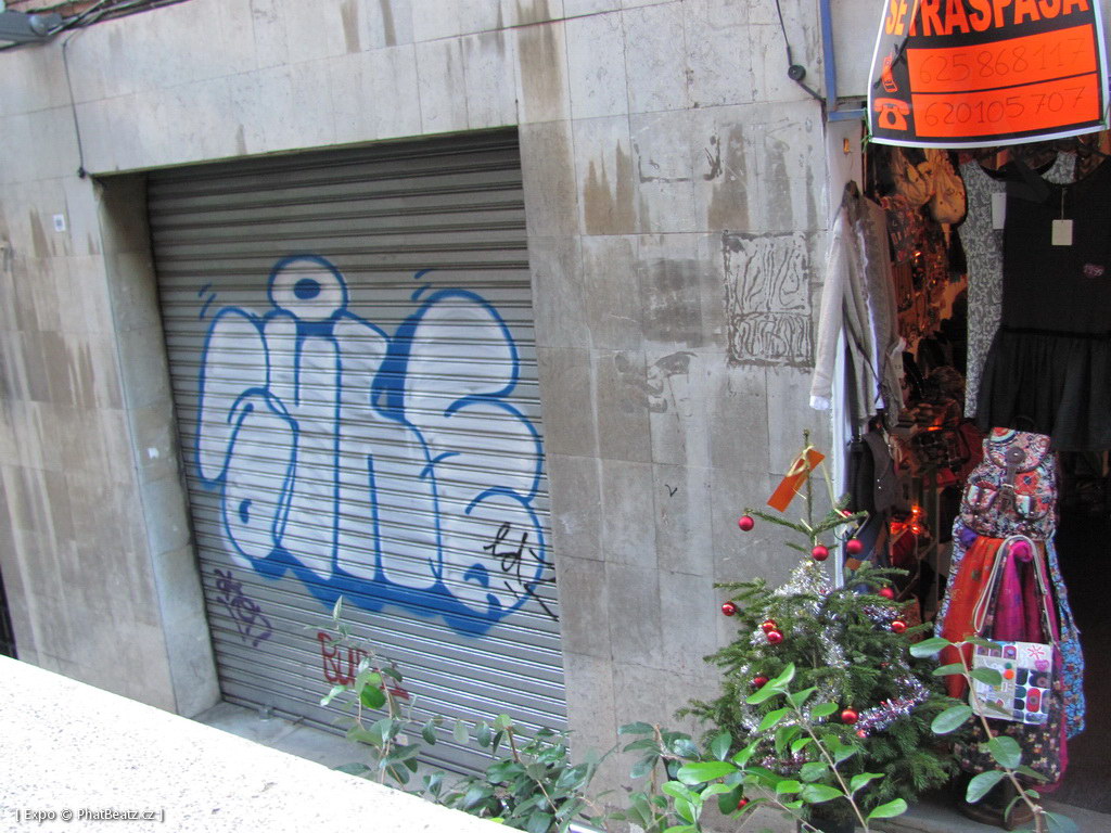 1312-1401_BarcelonaStreet_143