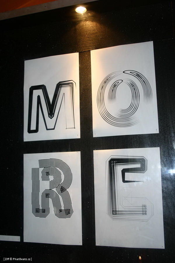 MOIRE